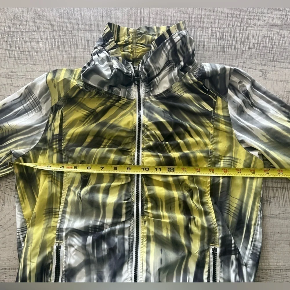 Bench Green, White, Black Long Sleeve Windbreaker w/ Elastic Hem/Cuffs Size Sm